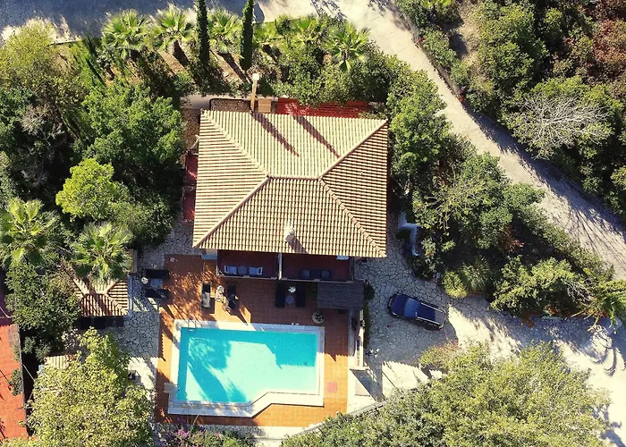 Okeanis Apartments & Suites Adults Only